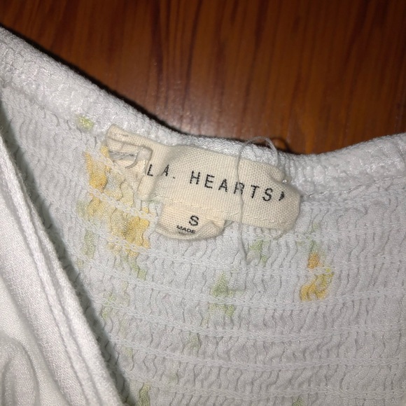 🌵la hearts tank top - Picture 3 of 3